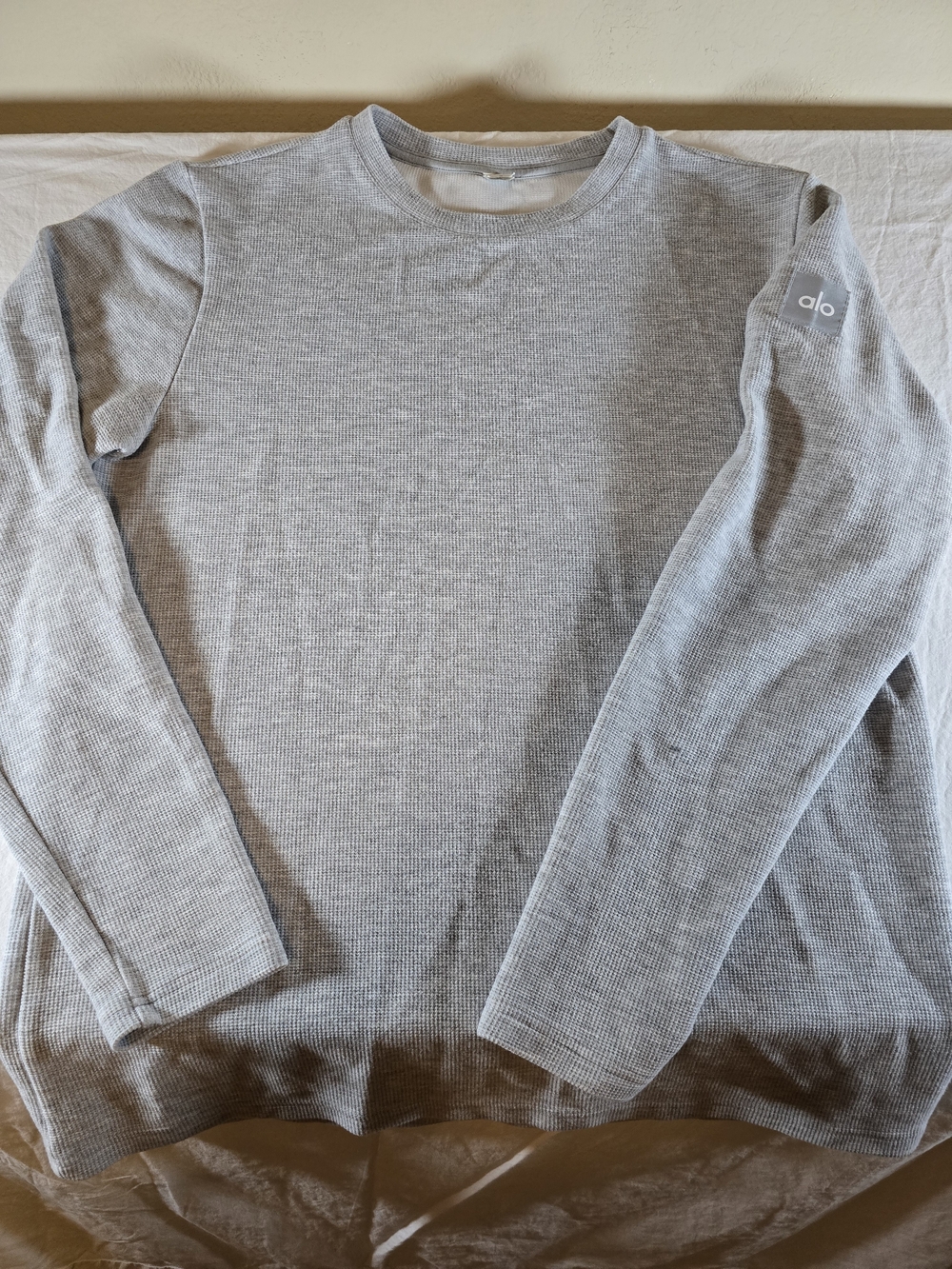 Alo Yoga Men's Elevate Waffle Long Sleeve Crew Neck Athletic Heather Grey Medium
